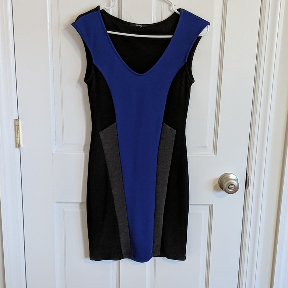 Cap sleeve body con dress